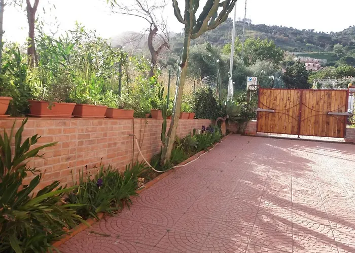 Fabiene Familyholidays Apartament *